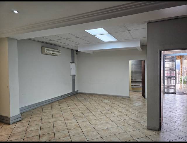 3,300M² WAREHOUSE TO LET IN ALRODE